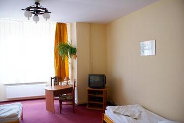 Фото номера Трехместный номер с ванной комнатой Отель Hotel Wanda г. Кентшин 4